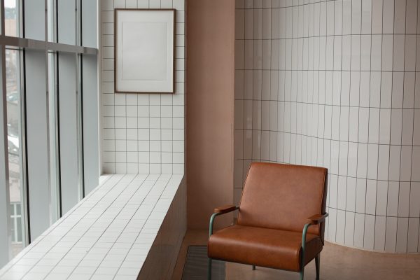 Customizable Wall-Mounted Desk